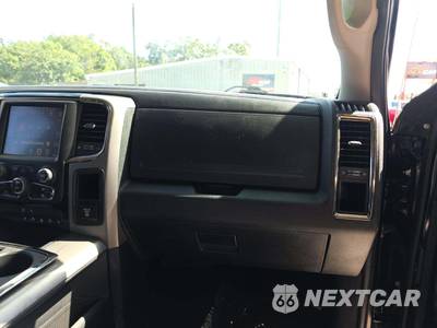 2014 Ram 1500 Sport Extended Cab Medium Bed - zdjęcie 19 z 23 - miniatura