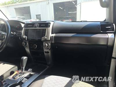 2021 Toyota 4Runner SR5 - zdjęcie 19 z 22 - miniatura