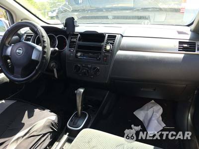 2012 Nissan Versa 1.8 S Hatchback - zdjęcie 19 z 20 - miniatura
