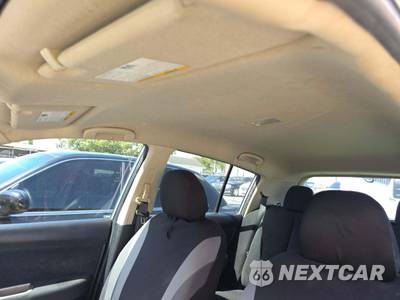 2012 Nissan Versa 1.8 S Hatchback - zdjęcie 11 z 20 - miniatura