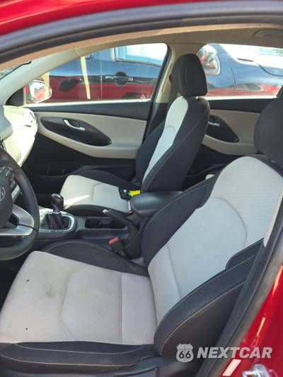 2018 Hyundai Elantra GT Hatchback - zdjęcie 6 z 26 - miniatura