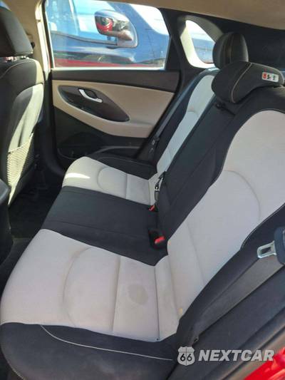 2018 Hyundai Elantra GT Hatchback - zdjęcie 13 z 26 - miniatura