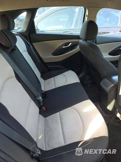 2018 Hyundai Elantra GT Hatchback - zdjęcie 16 z 26 - miniatura
