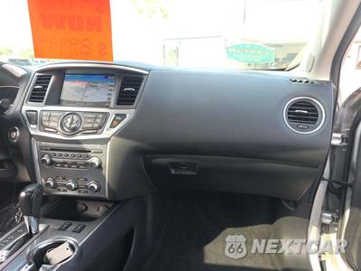 2017 Nissan Pathfinder SL - zdjęcie 20 z 25 - miniatura