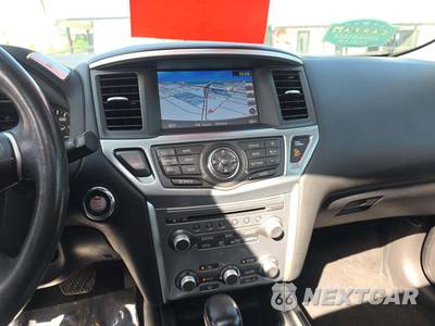 2017 Nissan Pathfinder SL - zdjęcie 11 z 25 - miniatura