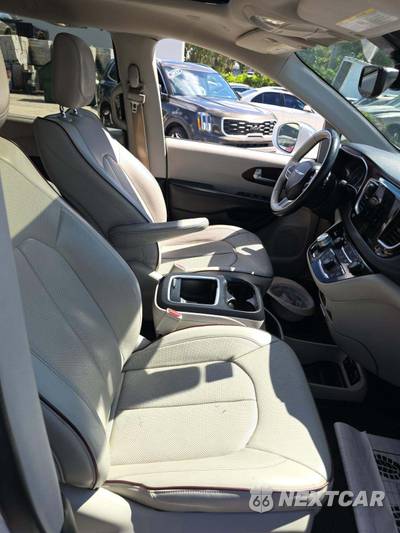 2018 Chrysler Pacifica Limited 121.6" WB - zdjęcie 19 z 24 - miniatura