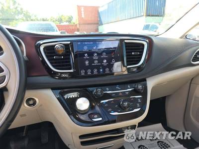 2018 Chrysler Pacifica Limited 121.6" WB - zdjęcie 10 z 24 - miniatura