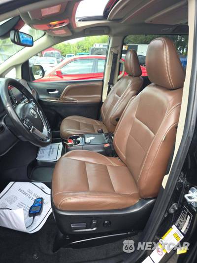 2018 Toyota Sienna Limited Premium 7-Passenger 119.3" WB - zdjęcie 6 z 25 - miniatura