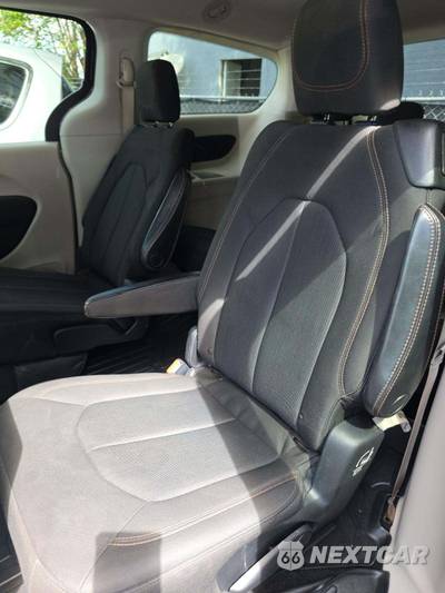 2017 Chrysler Pacifica LX 121.6" WB - zdjęcie 13 z 25 - miniatura
