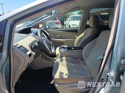 2014 Toyota Prius v Three - zdjęcie 3 z 26 - miniatura