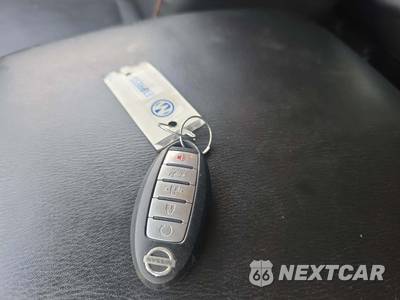 2020 Nissan Armada SL - zdjęcie 5 z 38 - miniatura