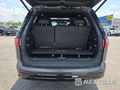 2026 Toyota Sequoia Platinum - zdjęcie 12 z 19 - miniatura