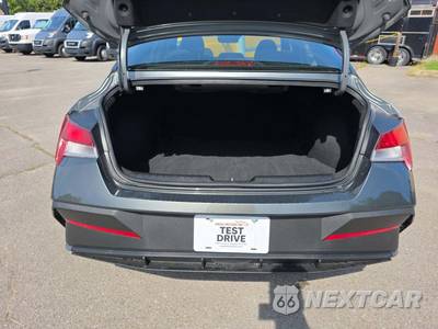 2026 Hyundai Elantra SEL Sport - zdjęcie 11 z 20 - miniatura