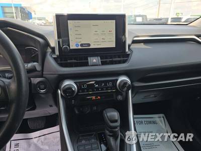 2025 Toyota RAV4 XLE - zdjęcie 7 z 18 - miniatura