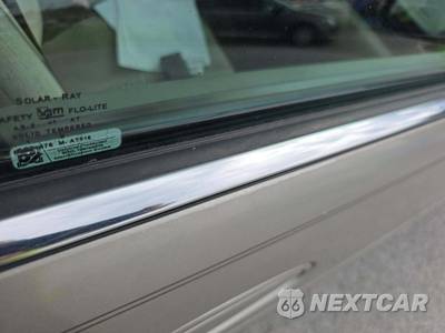 2001 Buick LeSabre Custom - zdjęcie 27 z 30 - miniatura