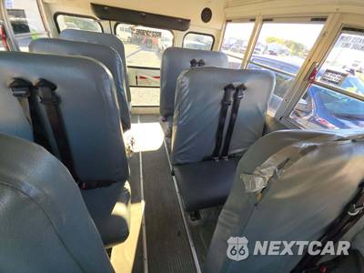 2006 Chevrolet Express 3500 Cutaway 1WT 9600 GVWR - zdjęcie 18 z 25 - miniatura