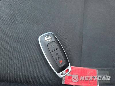 2025 Nissan Kicks Play - zdjęcie 5 z 19 - miniatura