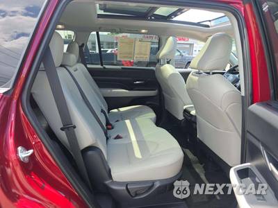 2025 Toyota Grand Highlander XLE - zdjęcie 14 z 22 - miniatura