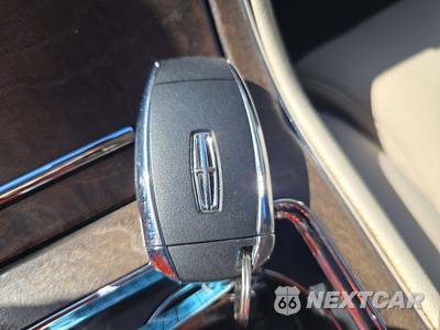2017 Lincoln Continental Select - zdjęcie 8 z 30 - miniatura