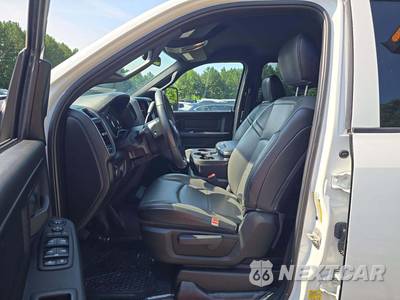 2024 Ram 5500 Cab Chassis Tradesman Crew Cab DRW - zdjęcie 6 z 22 - miniatura