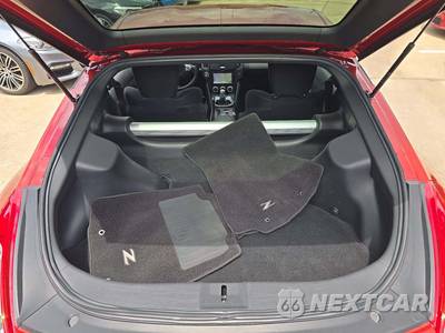2013 Nissan 370Z Coupe - zdjęcie 13 z 23 - miniatura