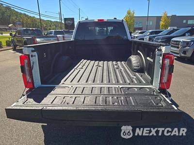 2024 Ford Super Duty F-450 Limited Crew Cab Long Bed DRW - zdjęcie 14 z 22 - miniatura