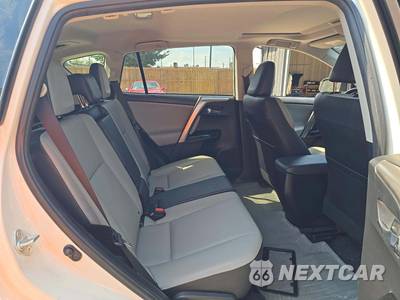 2016 Toyota RAV4 Limited - zdjęcie 16 z 28 - miniatura