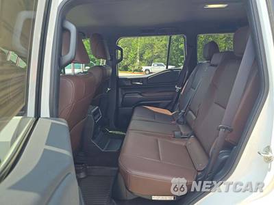 2025 Toyota Land Cruiser - zdjęcie 13 z 24 - miniatura
