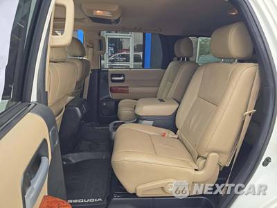 2021 Toyota Sequoia Platinum - zdjęcie 13 z 25 - miniatura