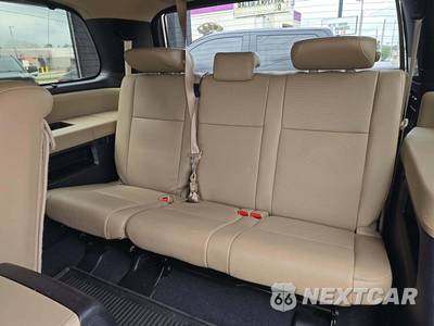 2021 Toyota Sequoia Platinum - zdjęcie 14 z 25 - miniatura