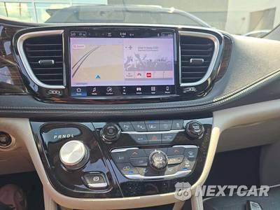 2022 Chrysler Pacifica Limited 121.6" WB - zdjęcie 10 z 26 - miniatura