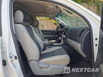 2015 Toyota Sequoia SR5 - zdjęcie 19 z 25 - miniatura