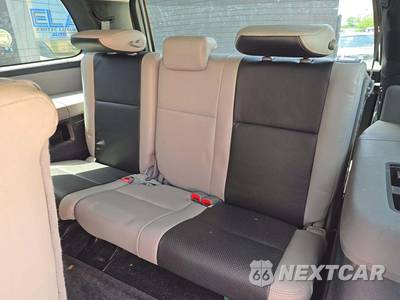 2015 Toyota Sequoia SR5 - zdjęcie 14 z 25 - miniatura