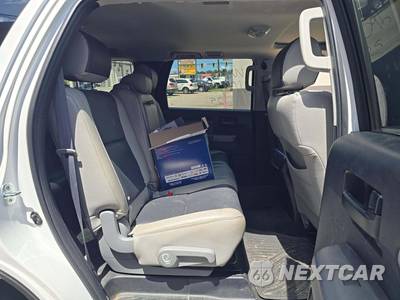 2015 Toyota Sequoia SR5 - zdjęcie 17 z 25 - miniatura