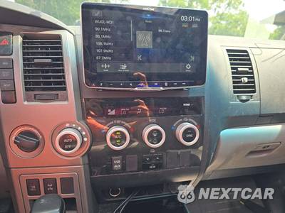 2015 Toyota Sequoia SR5 - zdjęcie 10 z 25 - miniatura