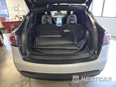2016 Tesla Model X 75D - zdjęcie 14 z 28 - miniatura