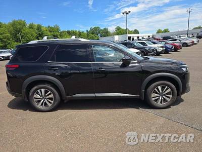 2023 Nissan Pathfinder SL - zdjęcie 4 z 26 - miniatura