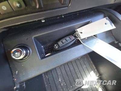 2024 Nissan TITAN XD PRO-4X Crew Cab Medium Bed - zdjęcie 8 z 25 - miniatura