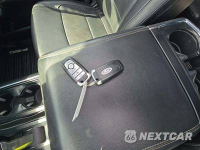 2023 Ford F-150 Hybrid LARIAT Crew Cab Short Bed - zdjęcie 5 z 17 - miniatura