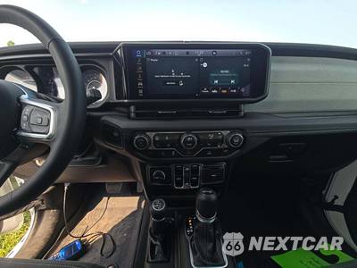 2025 Jeep Wrangler 4 Door Sahara - zdjęcie 10 z 20 - miniatura
