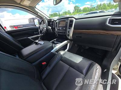 2017 Nissan TITAN SL Crew Cab Extra Short Bed - zdjęcie 16 z 21 - miniatura