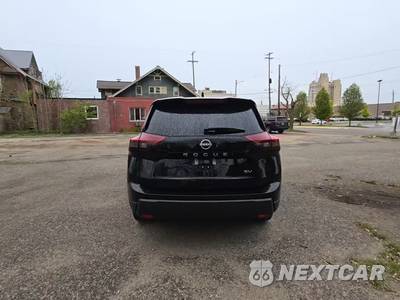 2024 Nissan Rogue SV - zdjęcie 4 z 34 - miniatura