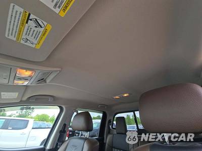 2018 Nissan TITAN Platinum Reserve Crew Cab Short Bed - zdjęcie 8 z 19 - miniatura