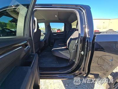 2025 Chevrolet Silverado 1500 RST Crew Cab Short Bed 1SP - zdjęcie 10 z 19 - miniatura