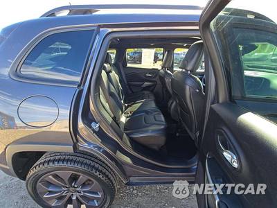 2021 Jeep Cherokee North 80th Anniversary - zdjęcie 13 z 18 - miniatura