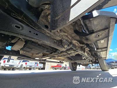 2024 Ford Super Duty F-250 Lariat Crew Cab Medium Bed - zdjęcie 4 z 20 - miniatura