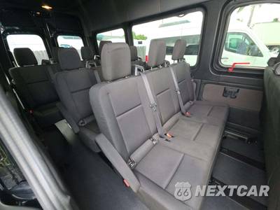 2025 Mercedes-Benz Sprinter 2500 Passenger Van High Roof 170.0" WB - zdjęcie 12 z 21 - miniatura