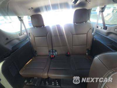 2021 Chevrolet Suburban High Country 3LZ - zdjęcie 14 z 21 - miniatura