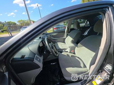 2013 Toyota Corolla LE - zdjęcie 6 z 25 - miniatura