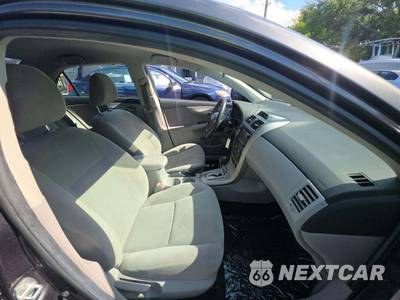 2013 Toyota Corolla LE - zdjęcie 18 z 25 - miniatura